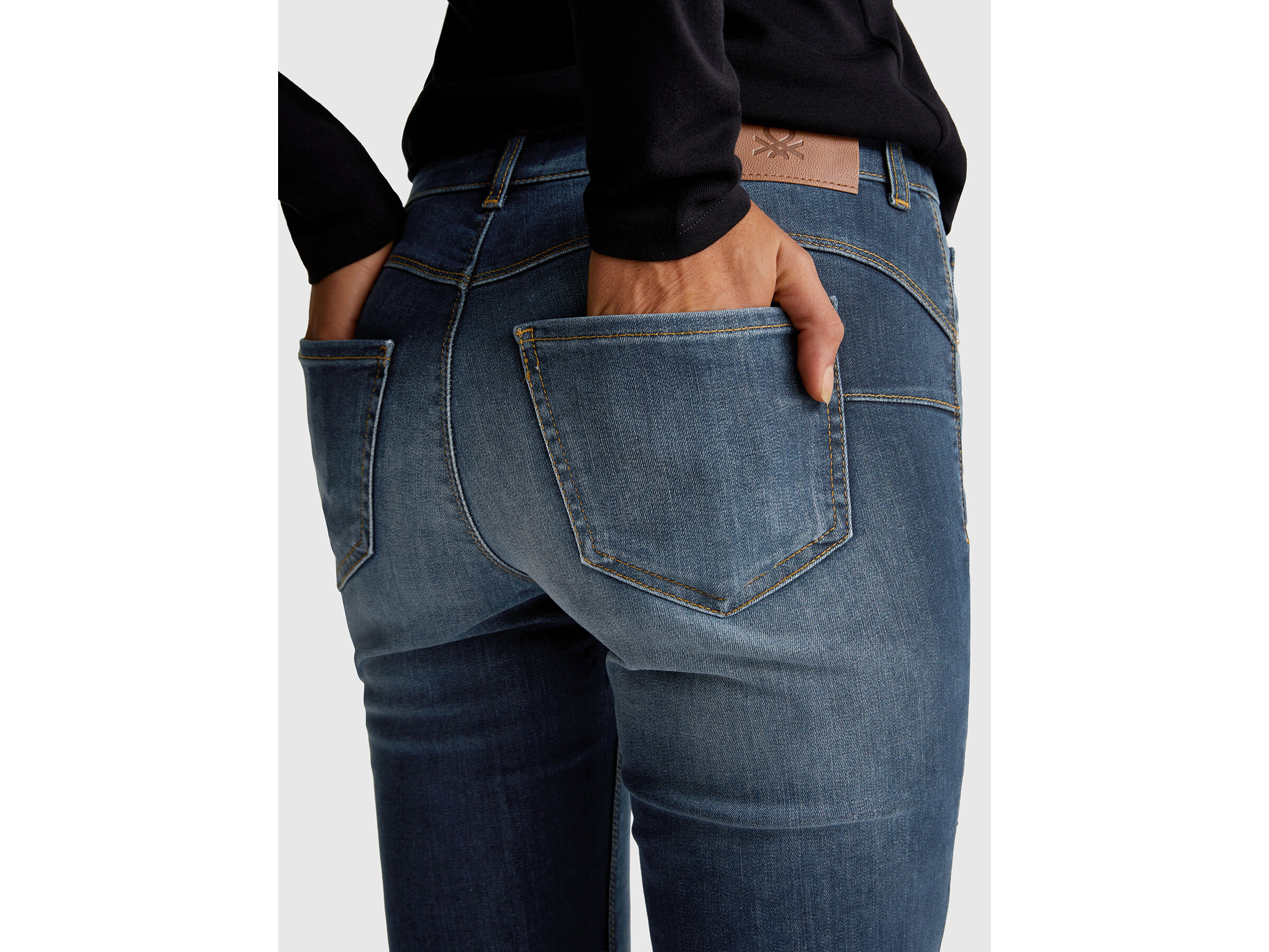 TROUSERS Damen image number 4